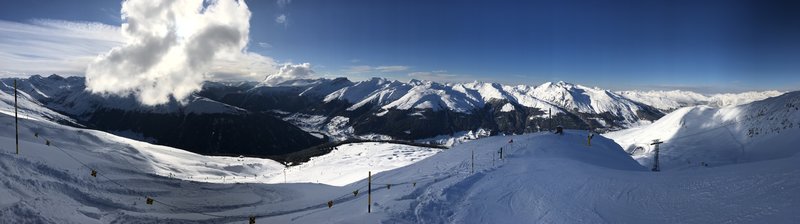 Die Nordpiste wurde noch kaum befahren, fast keine Spuren.