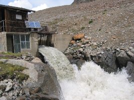 Vernagtbach an der Pegelstation. Das wär etwas für ein Erlebnisbad, so eine Wasserrutsche... ;-)