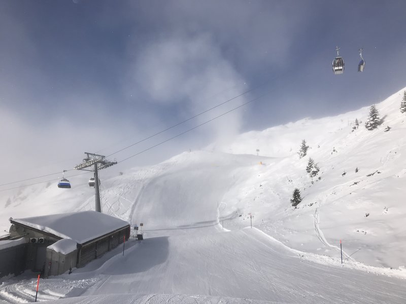 Chüestall hat zum Glück kurzfristig geöffnet (Pistenöffnung war erst am Mittwoch bekannt)