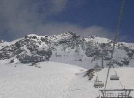 Arlenmähderbahn mit Valluga  2811 m.jpg