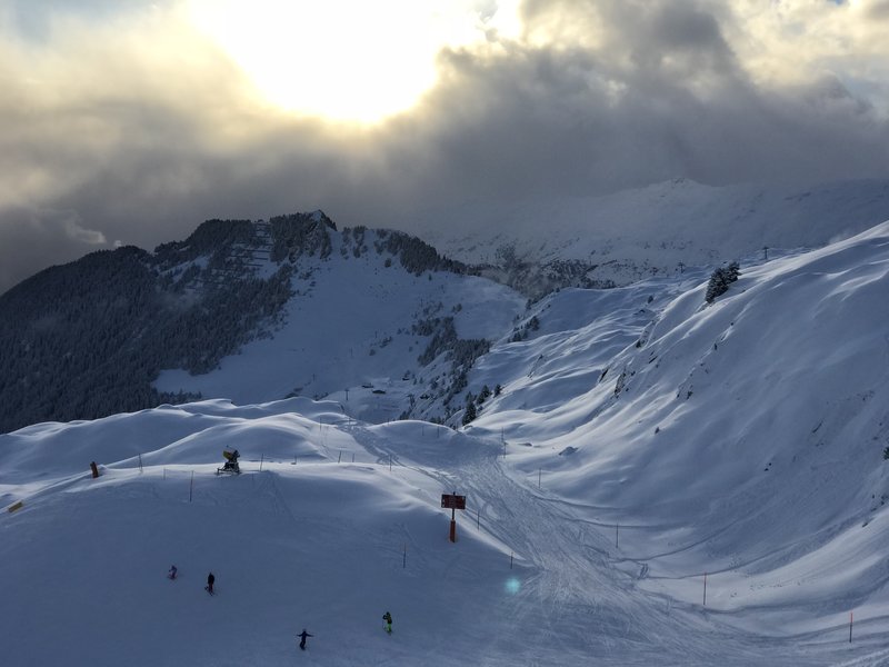 Die rote 13 „Moosfluh“ wurde auch geöffnet. Die parallele rote „Chlännerbodu“ ist noch zu, wurde aber bereits oft befahren