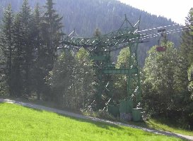 Hochfilzen-Materialseilbahn01 Stütze.jpg