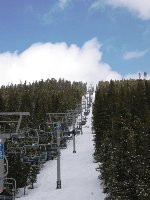 Die einzige fixgeklemmte Sesselbahn in Keystone die ernsthafte Abfahrten bedient - der Rest sind Übungslifte