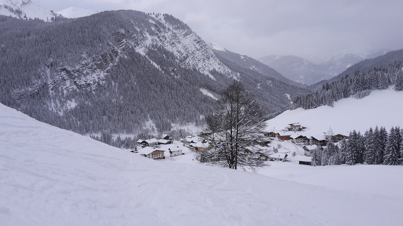 Seitenblick auf Rinnen.