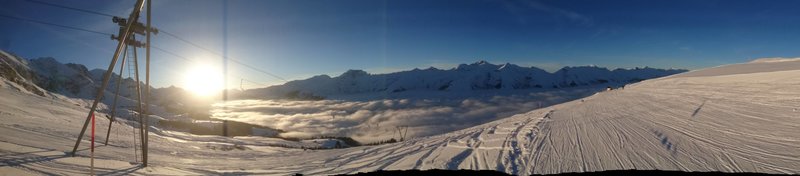 Rundblick von der Metschalp am späteren Nachmittag