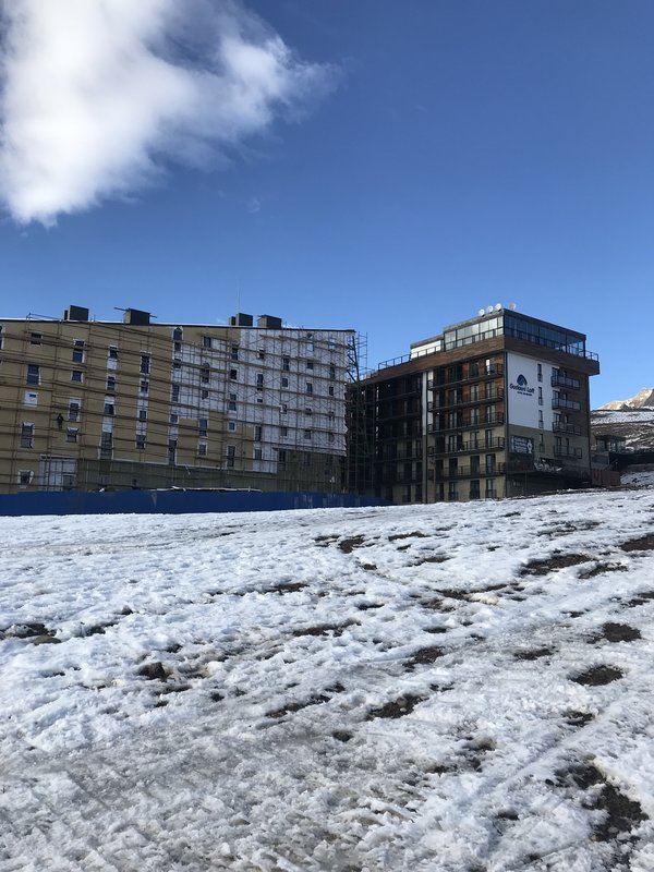 Hotel an der unteren Piste , wird erweiter