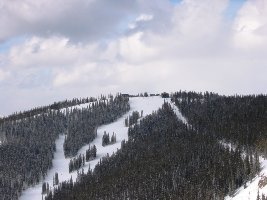 229-Skiberg Keystone Mtn Südflanke mit Outpost-EUB und Mozart.jpg