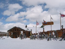 221-Alpenglow Stube am North Peak.jpg