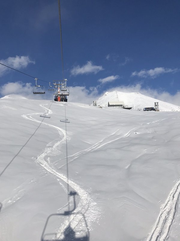 Bergstation Zweiter Lift Einfahrt auf 2500 Meter