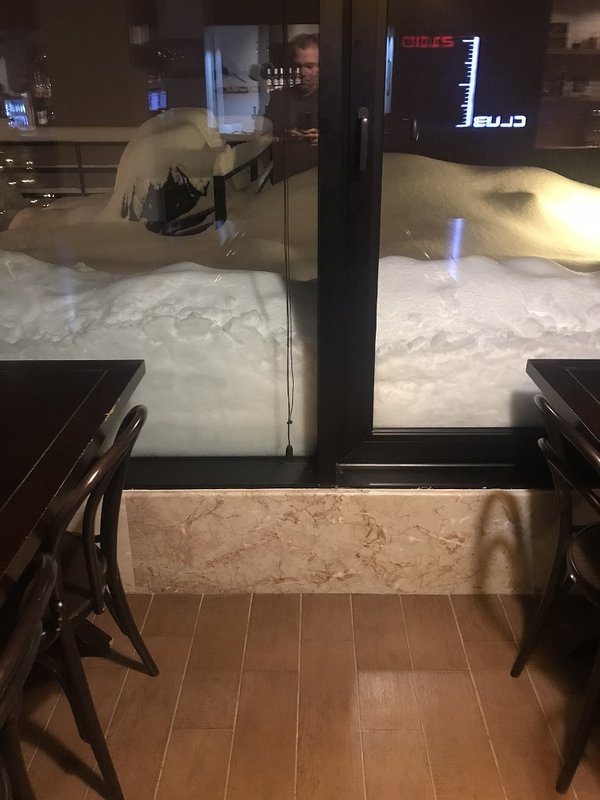 Abend 23.12.2017 im Club 2100...Blick von Innen auf die Terrasse