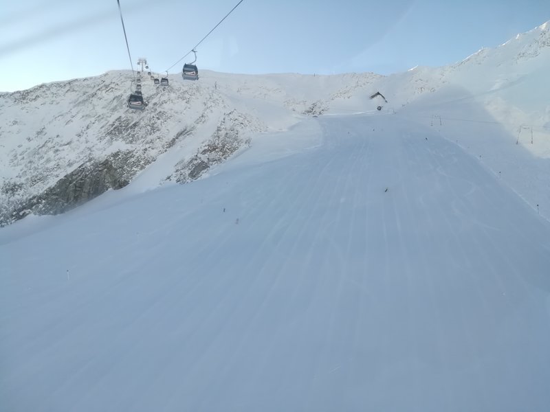 8EUB Schwarze Schneid II. Auf dieser Piste waren wir ganz alleine. Daher dauerte es auch nicht lange bis wir wieder in der Gondel saßen ;)