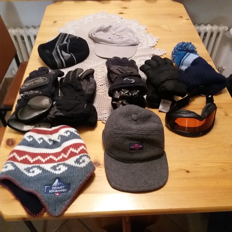 Ausrüstung mindestens 4fach. Um 12 ist eh alles nass.