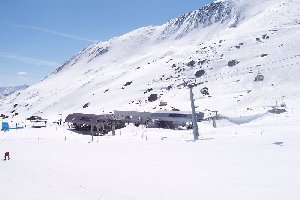 Talstation von der 4er Filmsattelbahn und von der 6er Viderjochbahn 1