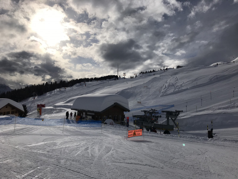 Die Talstation der Trainerlifte musste freigefräst werden