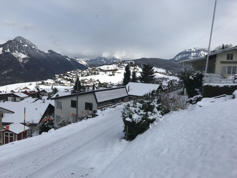 Und mittlerweile ist auch die Strasse wieder aper.