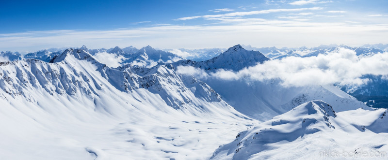Auf dem Rothorn haben wir einen genialen Blick in Richtung Engadin.