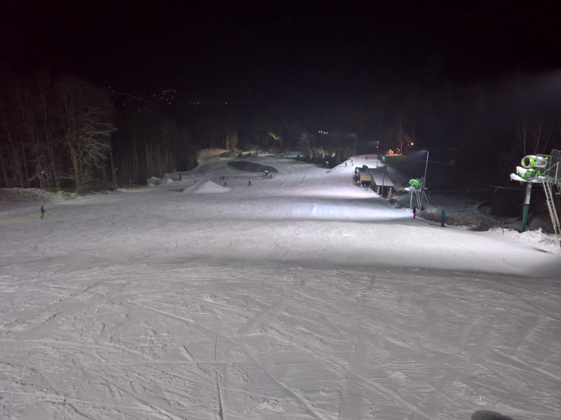 Blick talwärts, links der Seillift lief nicht (3x Propeller im oberen Teil, 3x unten zzgl. 1x Lanze)