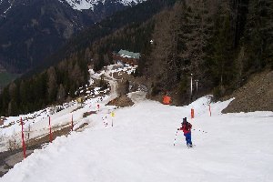 Kaldini bei der Roten Nr. 5 abfahrt zu Mittelstation von der Silvrettabhn