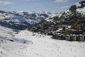 Blick von der Riesenbuckel - Piste Cascades (nur 1x in der ganzen Woche gefahren, nicht mein Ding) Richtung VT.