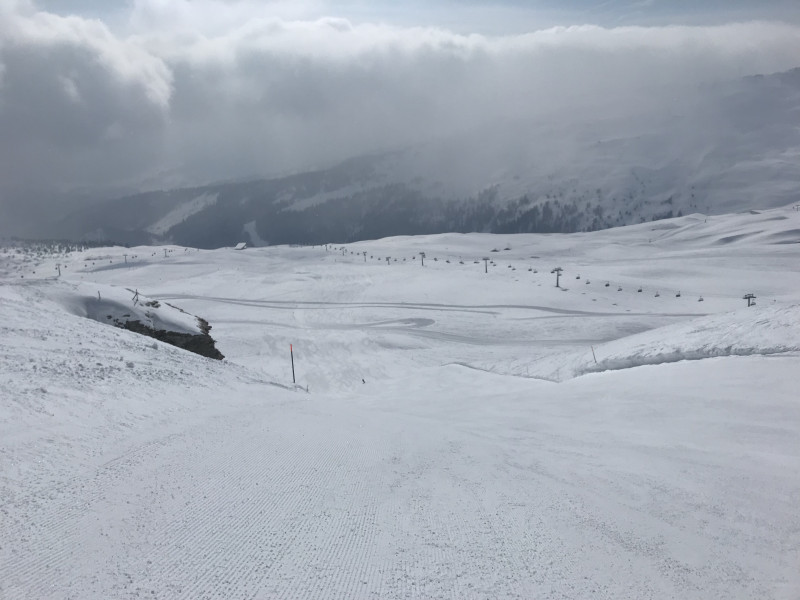 Mutta öffnete um 12 Uhr, ich war zufällig grad bei den ersten Sesseln mit dabei. Die 16 ein Traum!