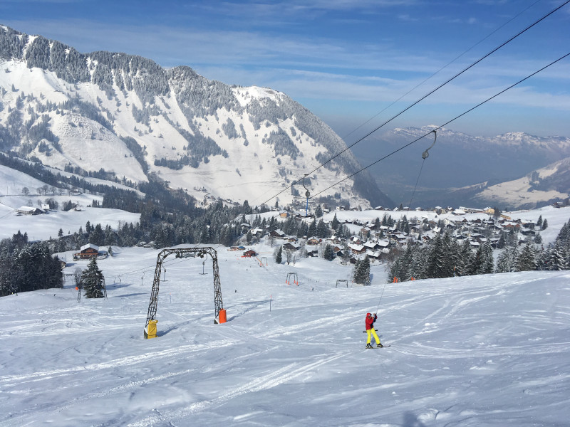 „Zielhang“ mit Skilift Gummen und Eggweid!