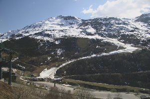 Letzter Blick zur Le Masse, da hat die Piste auch sehr knapp bis zum letzten Betriebstag gehalten.