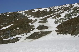 Hallo, ja wozu gibt es denn Lanzen? Ich glaube das ist der untere Teil der David Douillet, da wurde aber heuer nicht gerade viel beschneit!