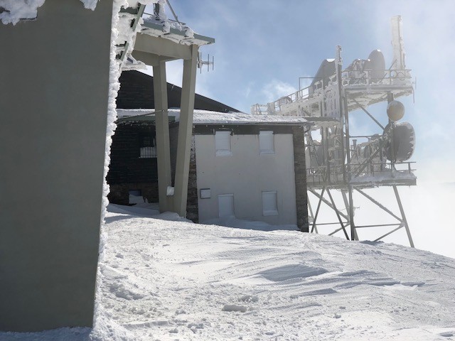 Ehemalige Bergstationseinfahrt bei der Sendeanlage