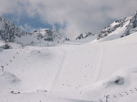 Der berühmte Eisjoch-Steilhang. War der nicht früher fast 1,5 mal so breit gewalzt?