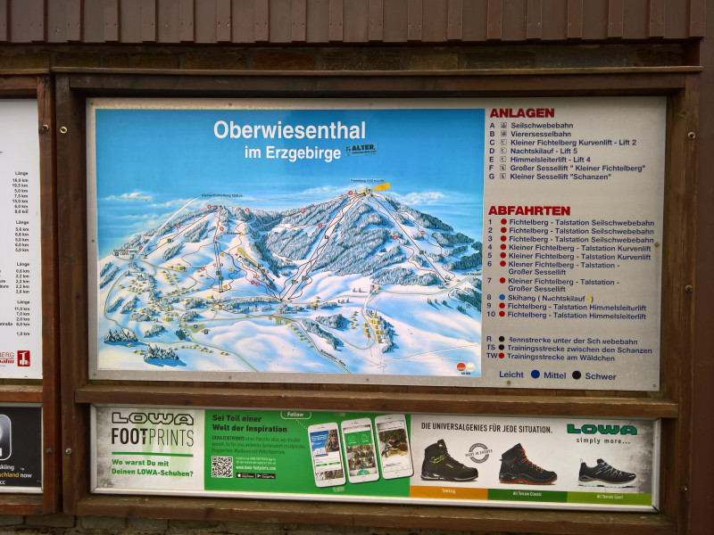 Pistenplan an der Bergstation der PB, das ist wohl die älteste Version