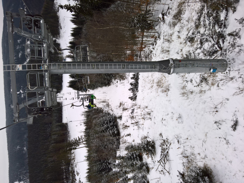 demolierte Leiter an Stütze der 4KSB Pstruzi (Schaden noch von Henriecke?)