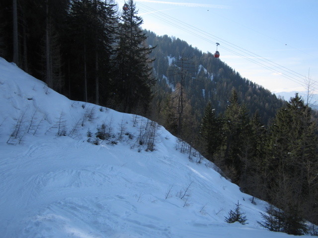 Die Seilbahn kommt in Sicht (ca. 1.690 m)