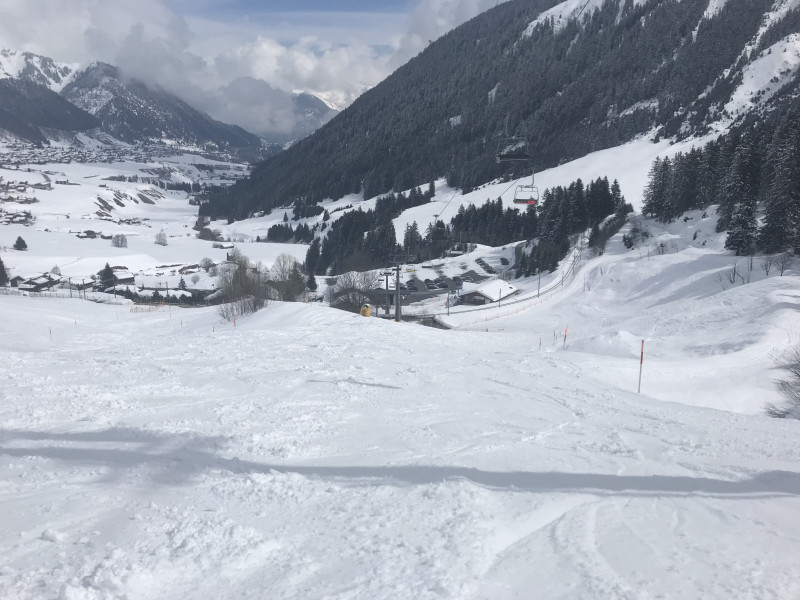 Der letzte Hang vor Dieni mit schwerem Sulz-Neuschnee-Gemisch