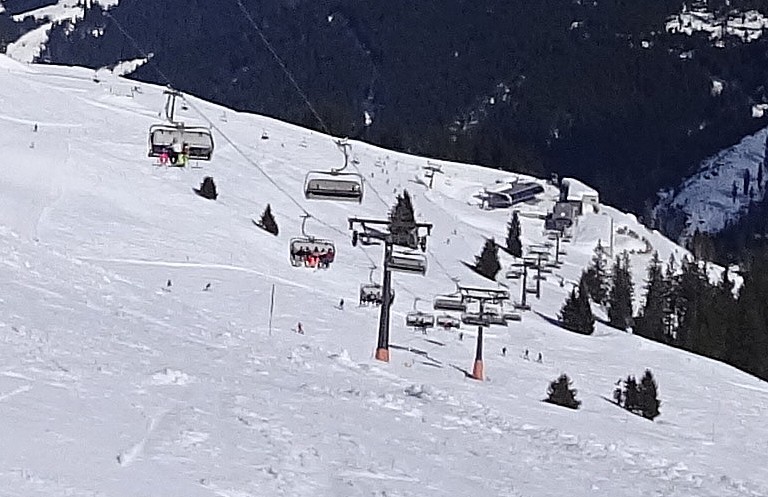 Zufahrten vom Asitzkogel aus gesehen