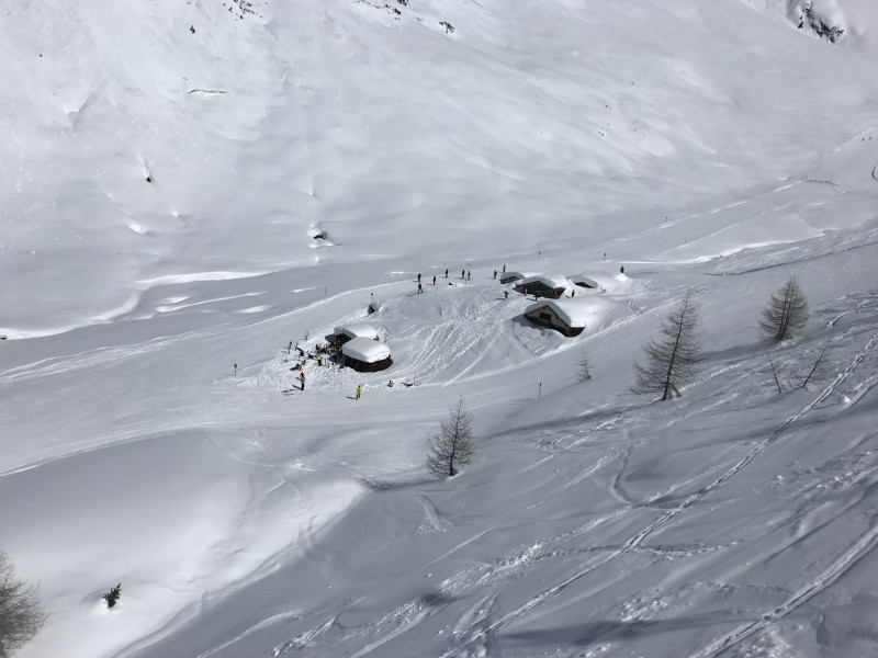 Schnee hat es ja noch in Hülle und Fülle.