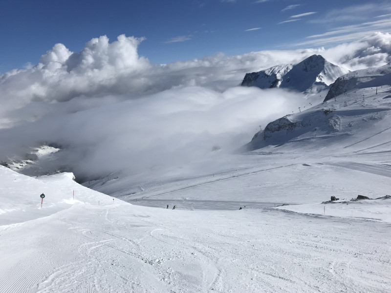 Auch nett: Der Sonnenhang. Und schön pulvrig.