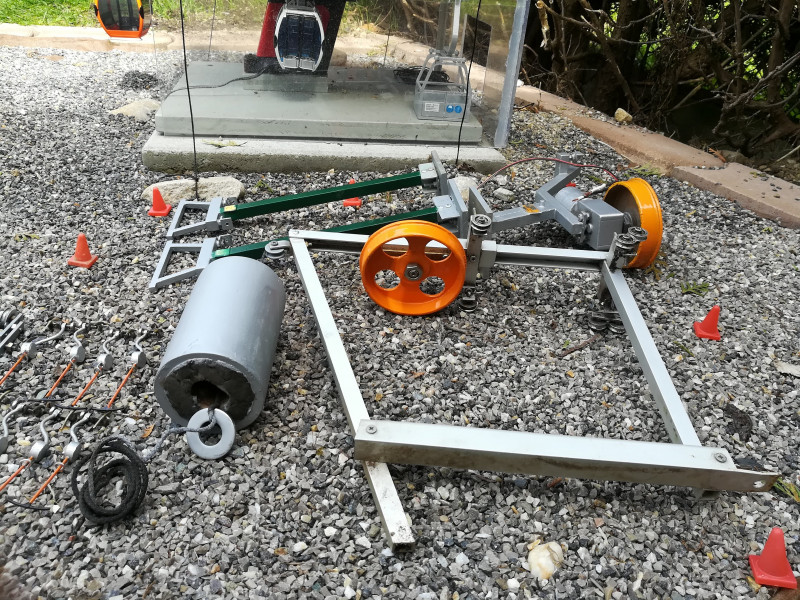 Übungswiesenlift Vorderansicht.jpg