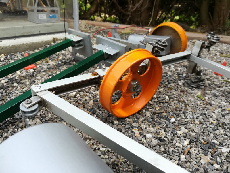 Übungswiesenlift Umlenkscheibe Bergstation.jpg