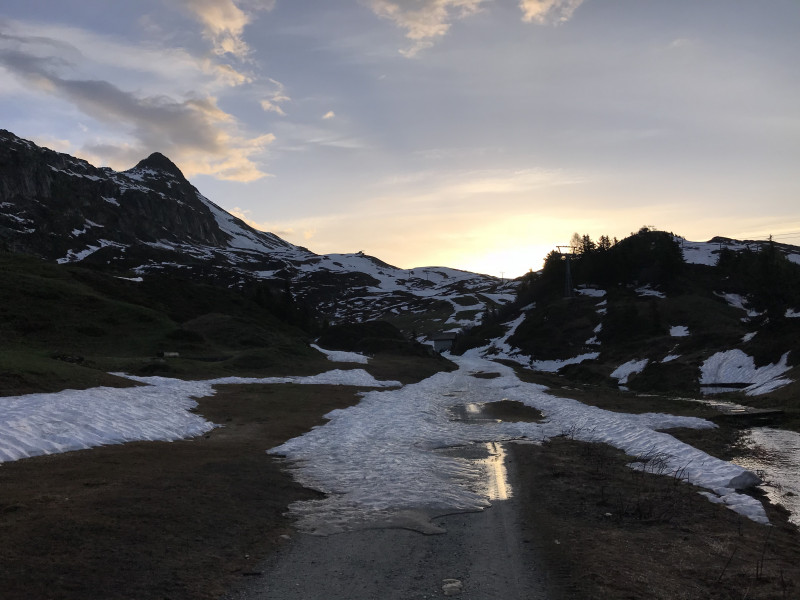 Direkt oberhalb der Bettmerhorn Talstation beginnt das Schneeband