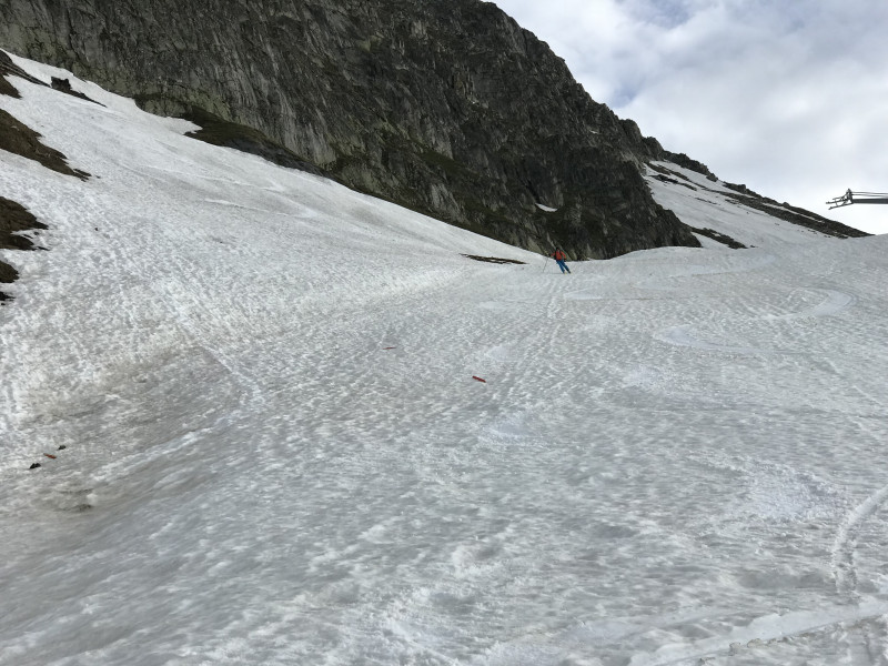 Tolle Verhältnisse für Ende Mai. Nach der Traverse war der Schnee an der Oberfläche weich und schön zum fahren