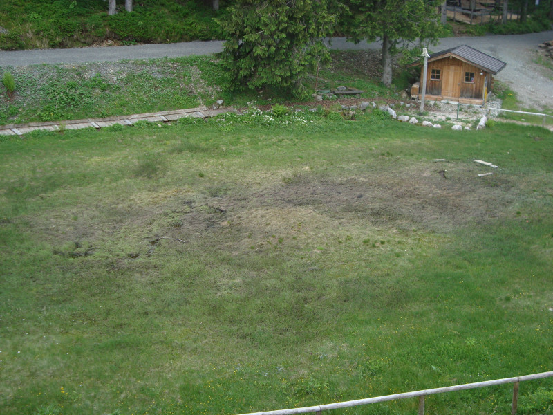 Schneedepot im Hochmoor bereits geschmolzen