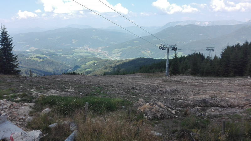 Piste vom Speicherteich abwärts