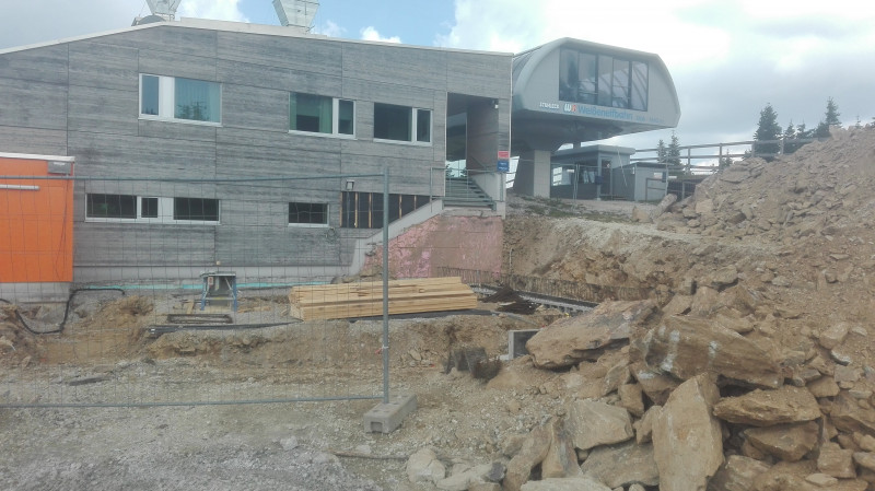 Baustelle Bergstation W11 Bahn. Hier dürfte ein Zubau entstehen.