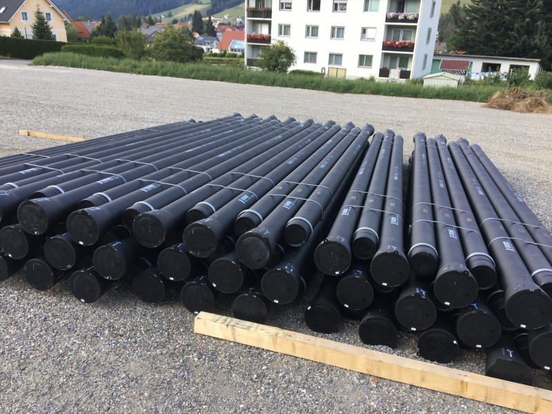 Lagernde Teile am Parkplatz