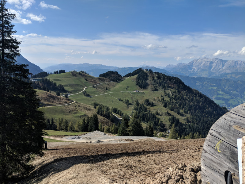 Adaptierung der westlichen Piste