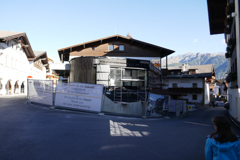 Aktueller Status Dorfbahn Station Dorfmitte (immer noch im Bau und gesperrt).