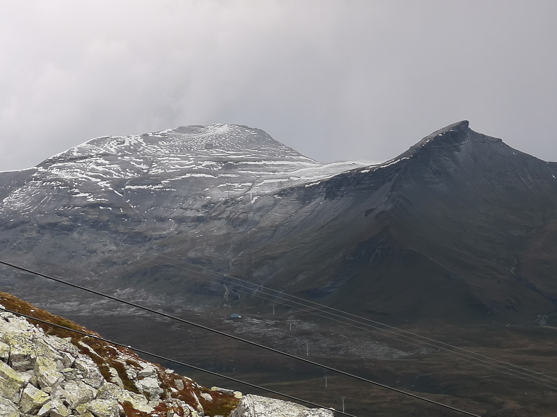 Zuoberst (Bergstation La Siala) scheint es sogar etwas Schnee gegeben zu haben