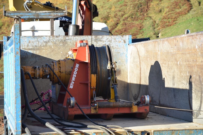 Winde auf LKW, Antrieb über externen Diesel 120kW auf Hydromotor, Hilfsseil 4X umschlungen