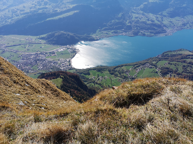 Blick hinunter nach Walenstadtberg, dem Ausgangspunkt der Wanderung