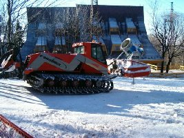 Pistenraupe im Einsatz.JPG